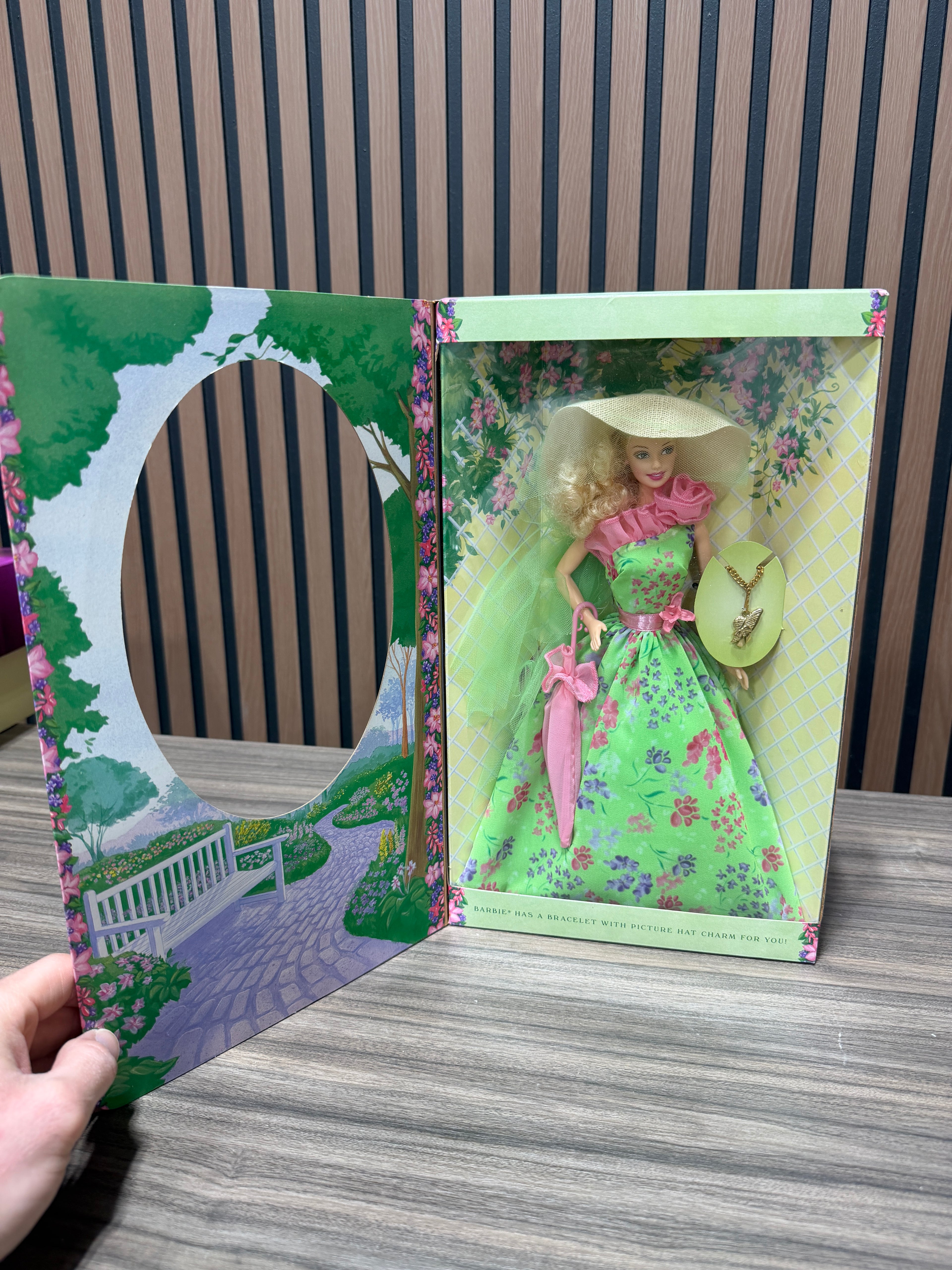 Simply Charming Barbie Doll Blonde Special Edition 2001 Mattel 54241