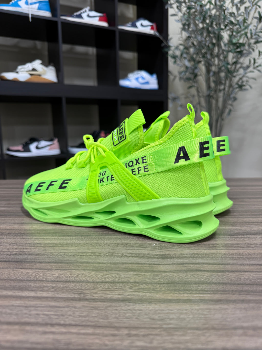 Temu Sneakers Lime Green Sz 45