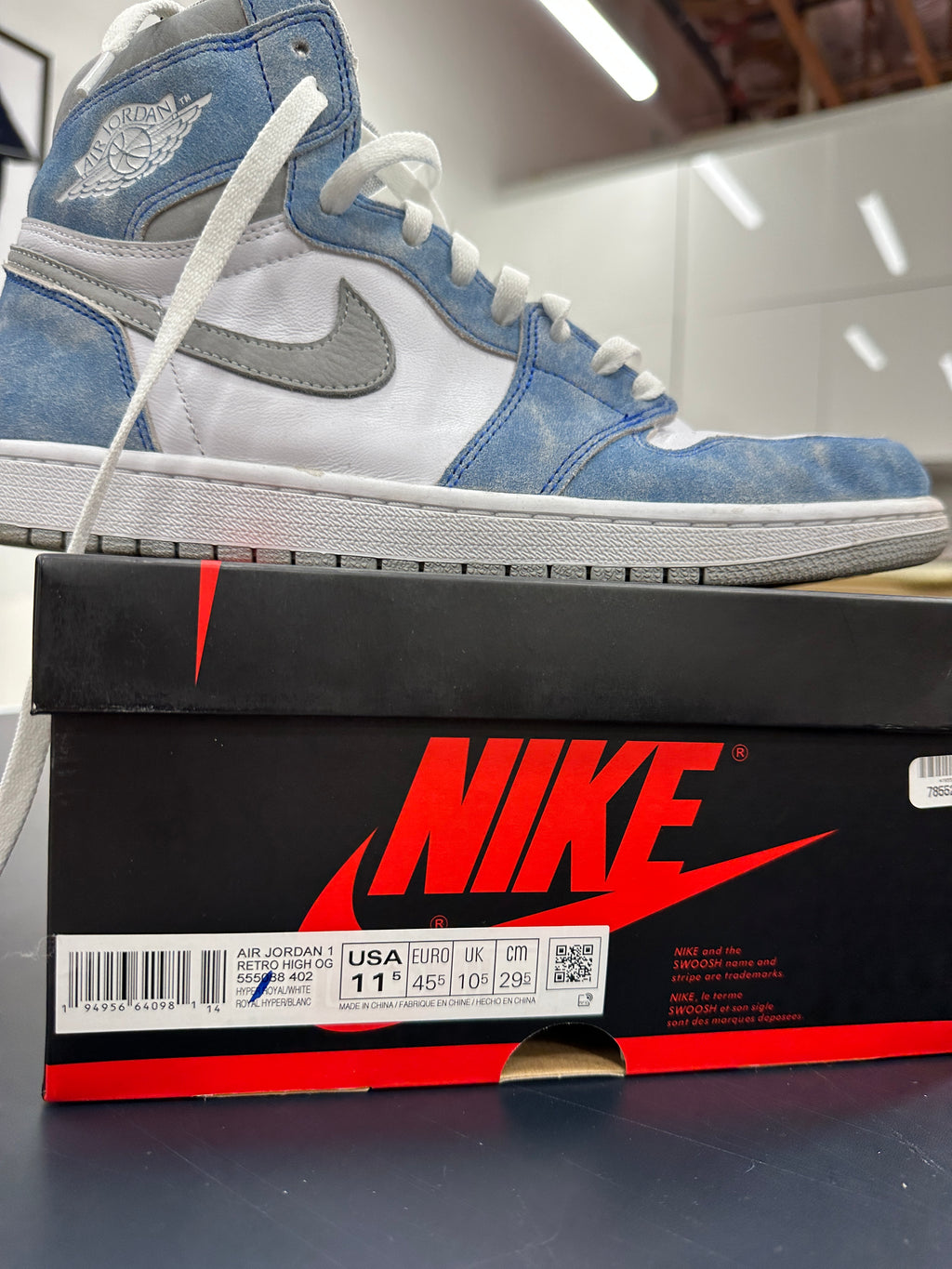 Jordan 1 High Hyper Royal Sz 11.5