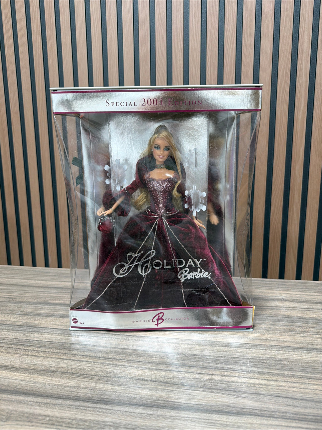 2004 Holiday Red Dress Barbie Doll Special Edition Mattel No. G8177