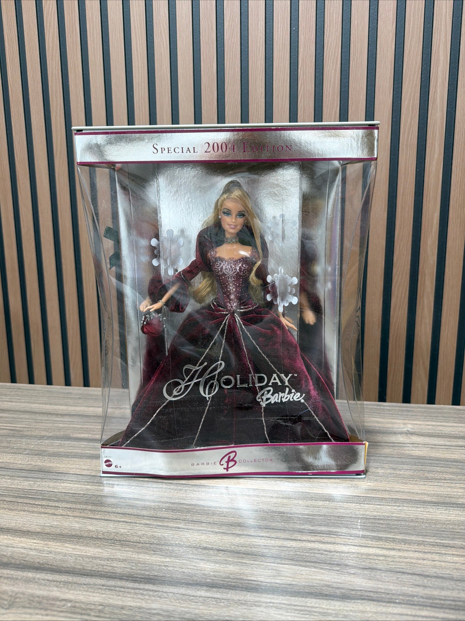 2004 Holiday Red Dress Barbie Doll Special Edition Mattel No. G8177