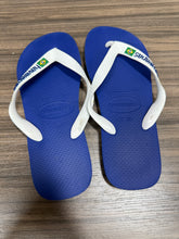 Load image into Gallery viewer, Brazil Flip Flops Sz 9

