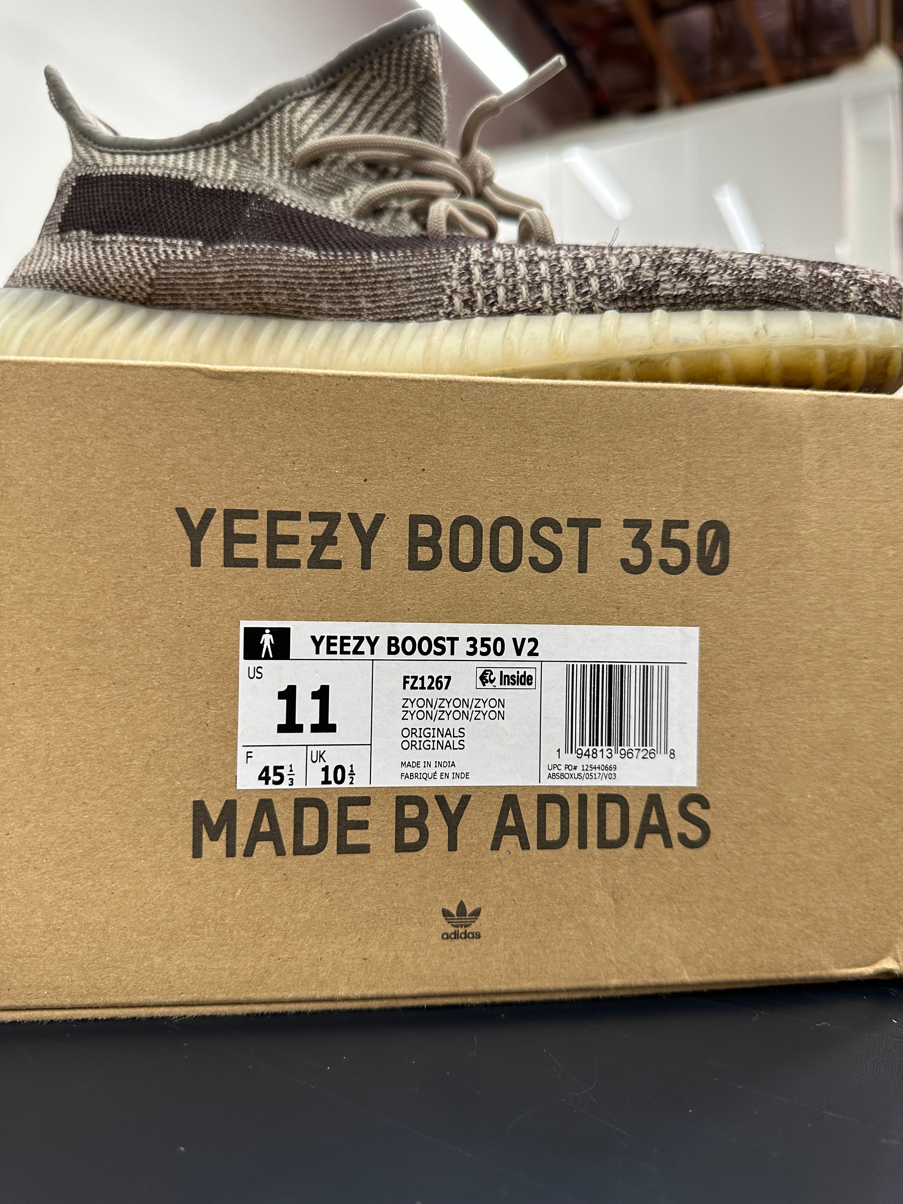 Yeezy 350 V2 Zion Sz 11