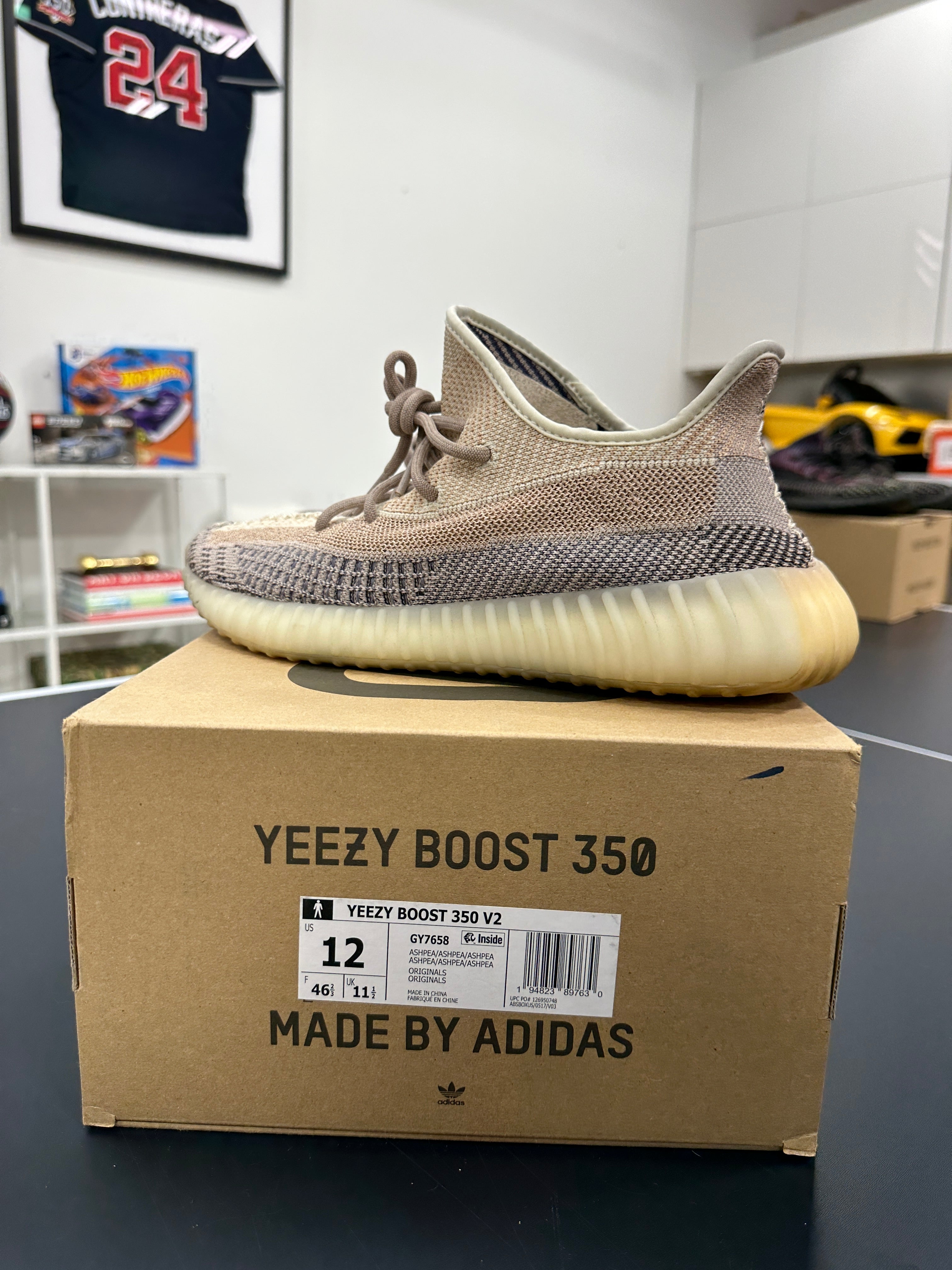 Yeezy 350 V2 Ashpea Sz 12
