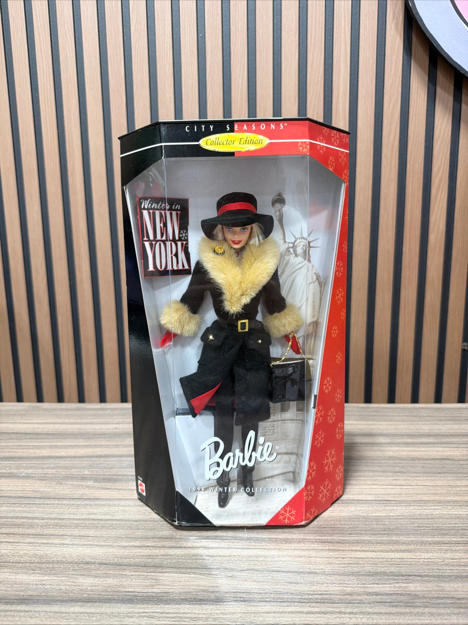 Winter In New York Barbie Doll City Seasons Winter Collection 1998 Mattel 19429  1