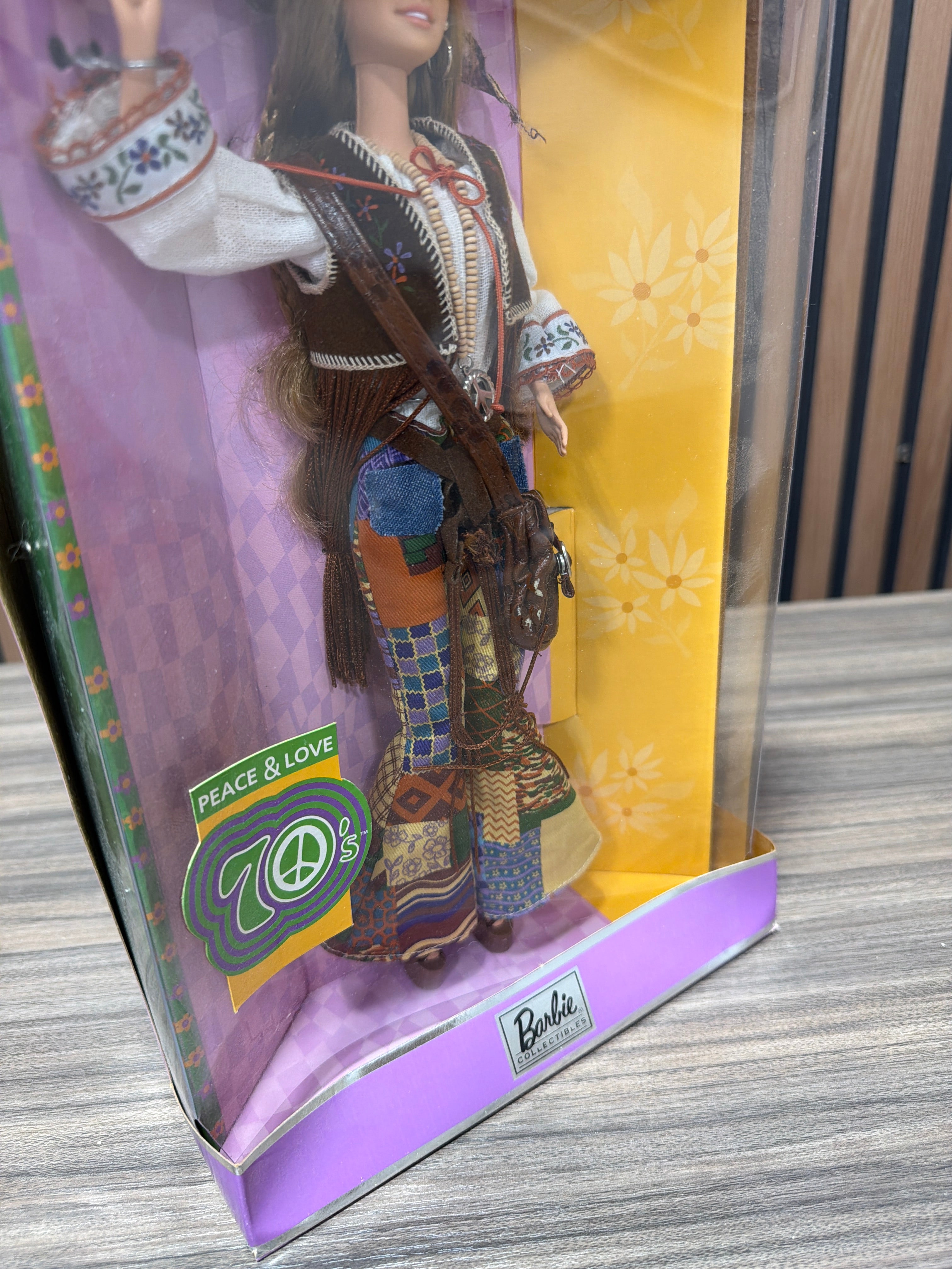 Barbie Peace & Love 70s Great 20th Century Fashion Barbie Doll 2000 Mattel 27677