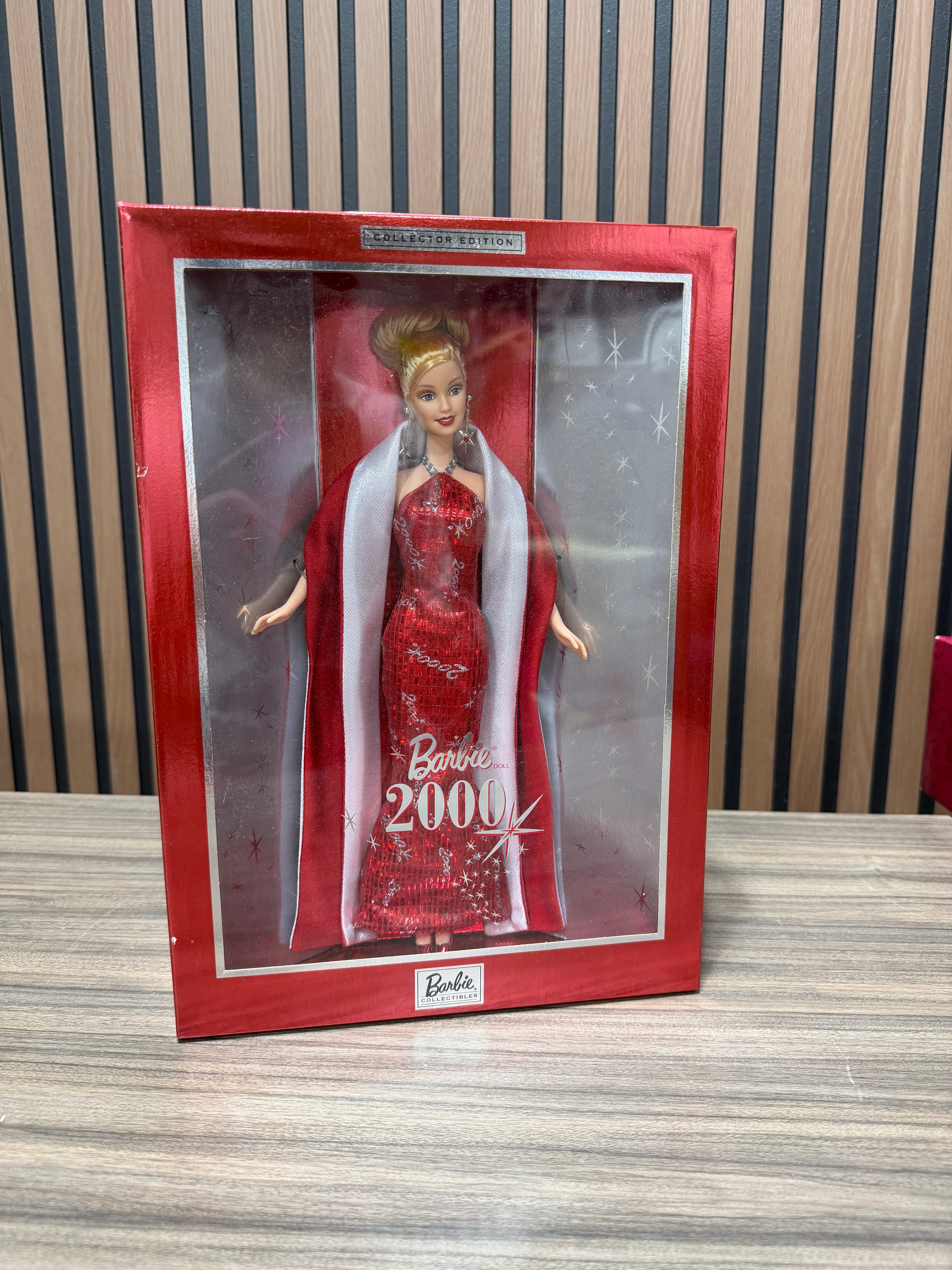 Barbie 2000 Collector Edition Doll Mattel 27409