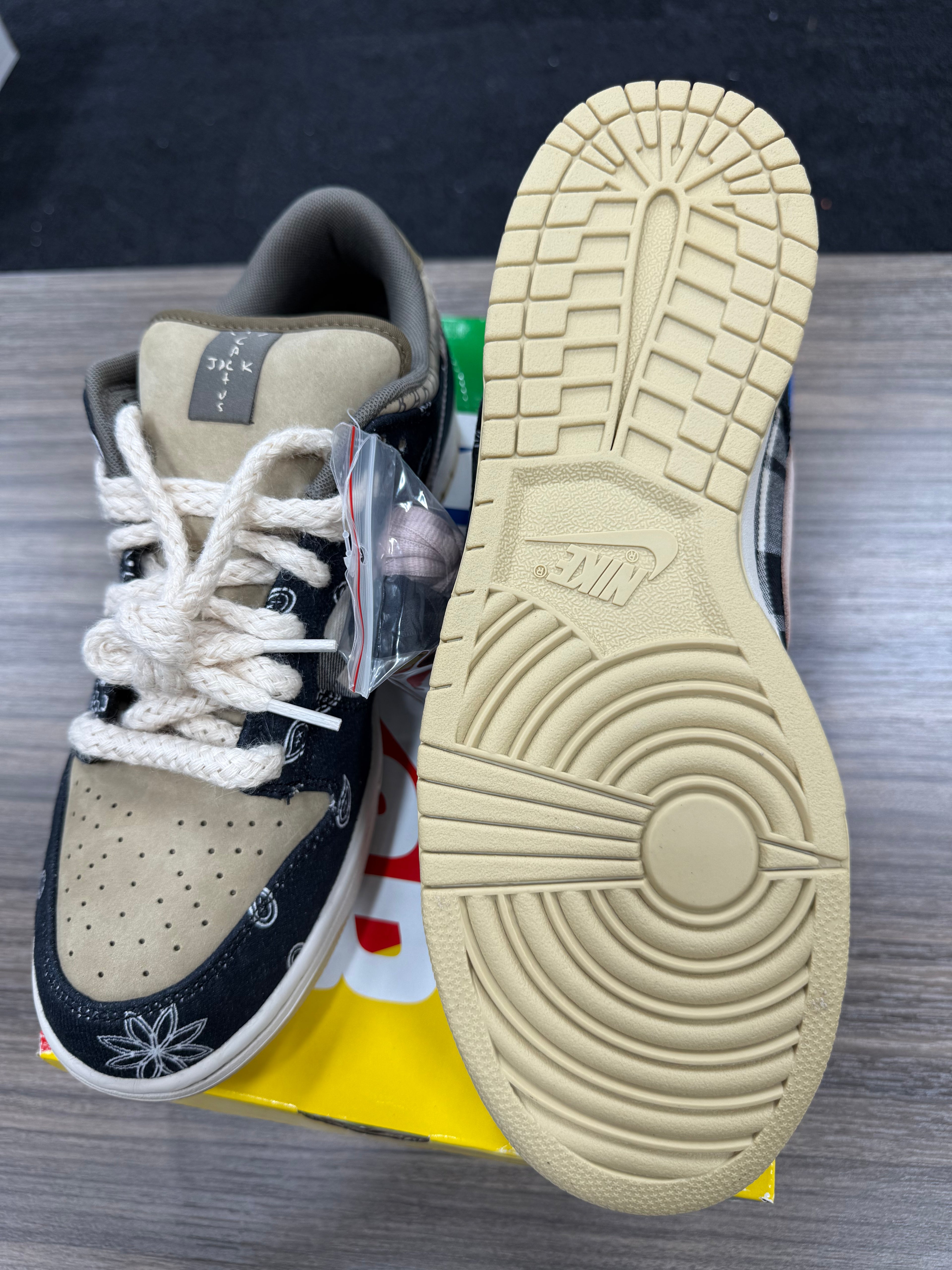 Nike SB Dunk Low Travis Scott Sz 11
