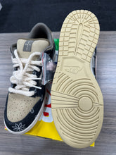 Load image into Gallery viewer, Nike SB Dunk Low Travis Scott Sz 11
