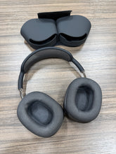 Load image into Gallery viewer, Apple AirPods Max - Space Gray
