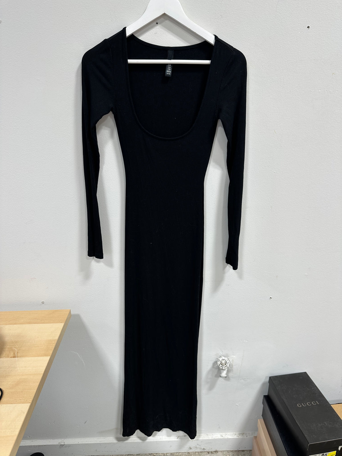 SKIMS Soft Lounge Long Sleeve Scoop Neck Ribbed Maxi Dress - Onyx Black - Size S