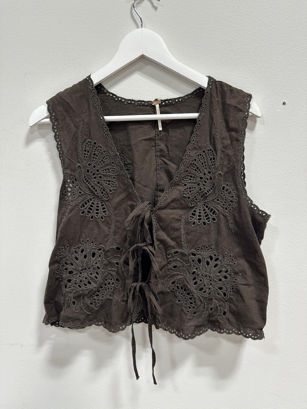 Free People Sweet Escape Eyelet Embroidered Tie-Front Vest Top Washed Black Size L