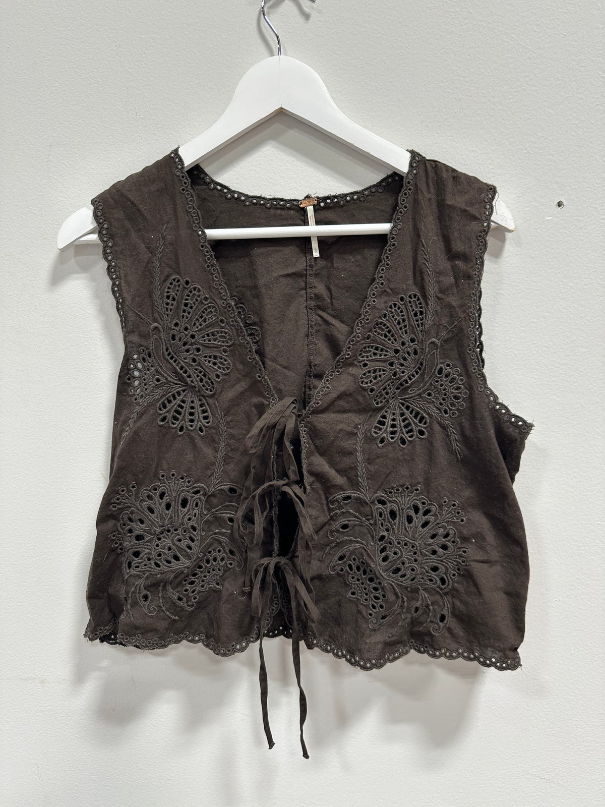 Free People Sweet Escape Eyelet Embroidered Tie-Front Vest Top Washed Black Size L