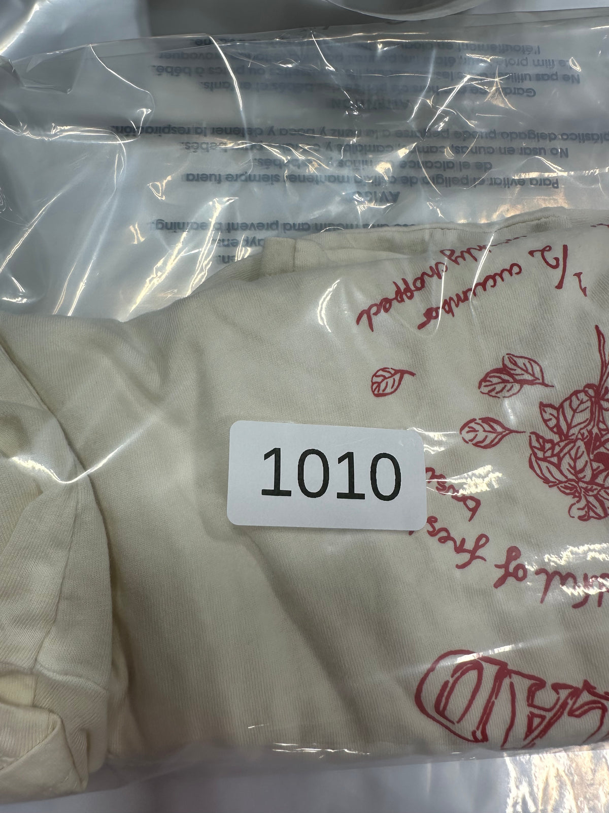 H&M Divided Feta & Tomato Salad Recipe Graphic Tee Light Beige Size L