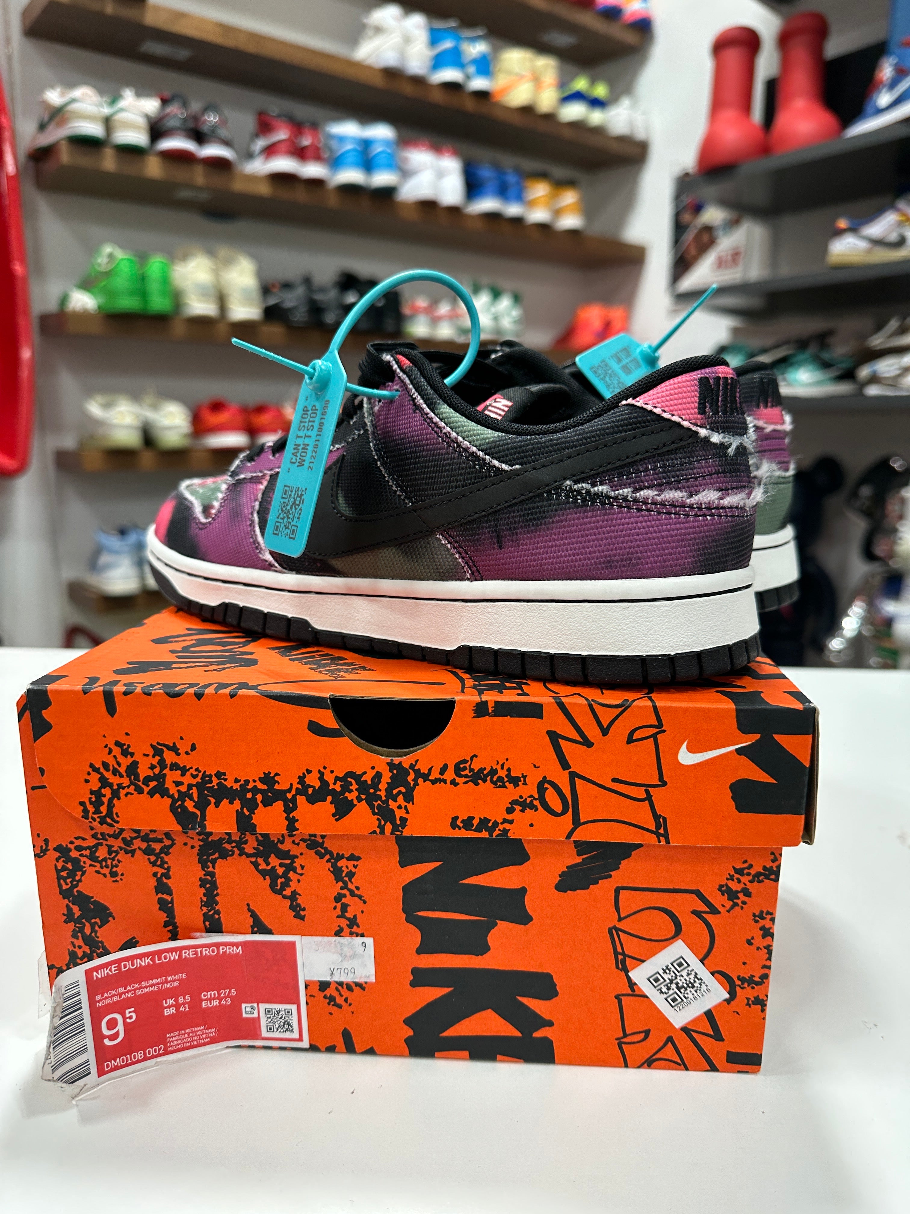 Nike Dunk Low Graffiti Sz 9.5