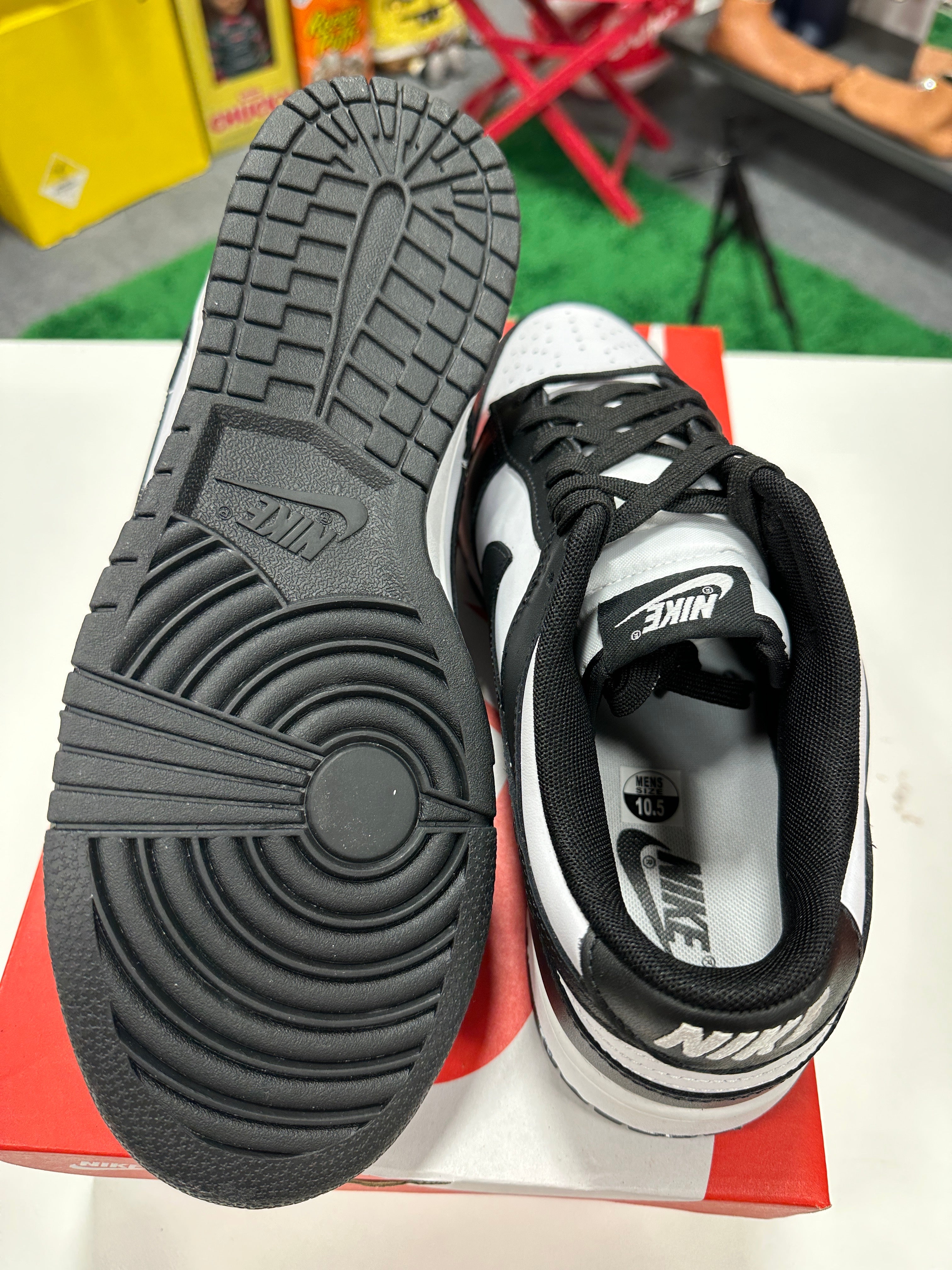 Nike Dunk Low Panda Sz 10.5