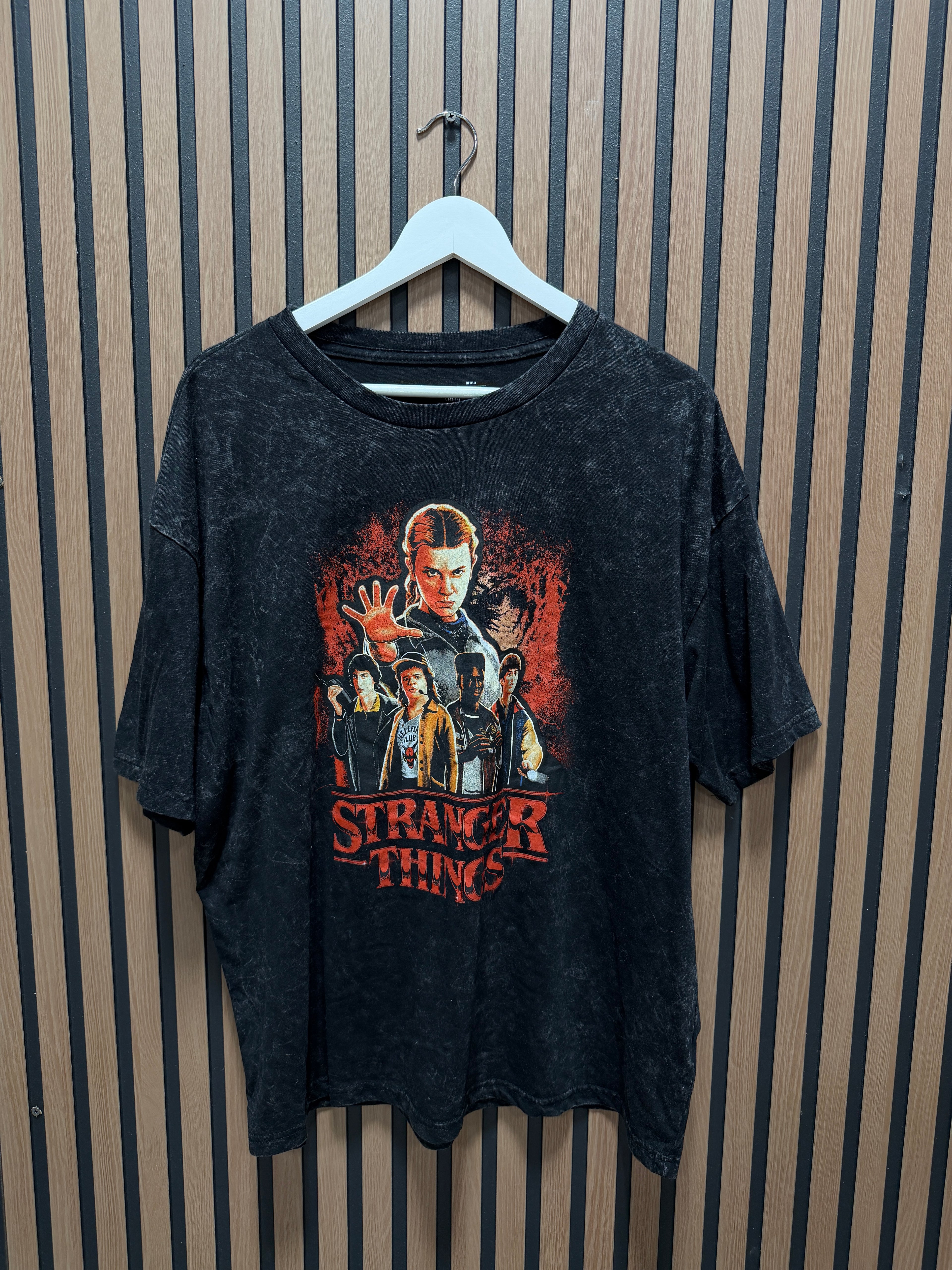 Netflix Stranger Things Roll Out Oversized Graphic T-Shirt from No Boundaries, Men's & Big Men's