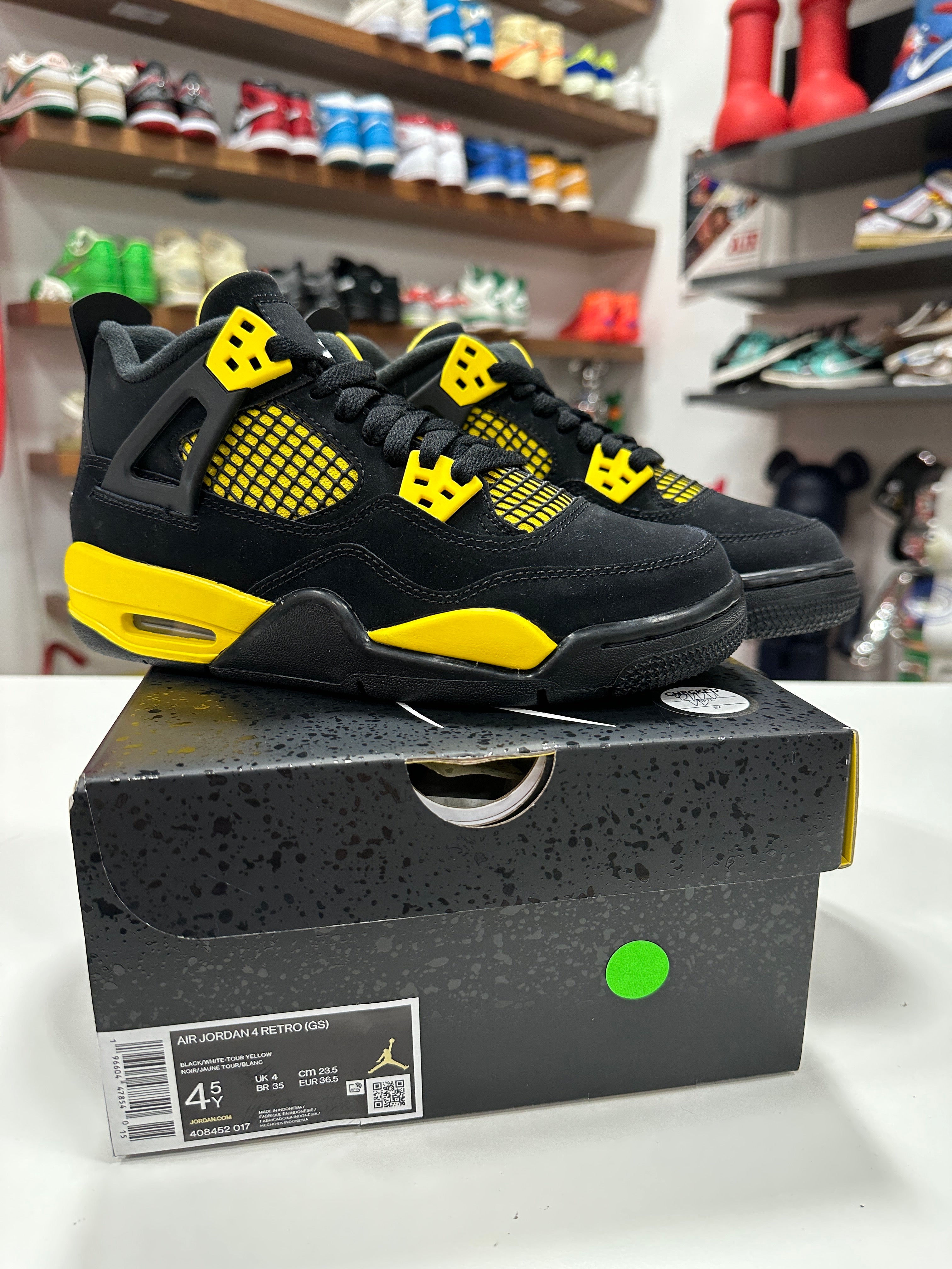 Jordan 4 Thunder Sz 4.5y