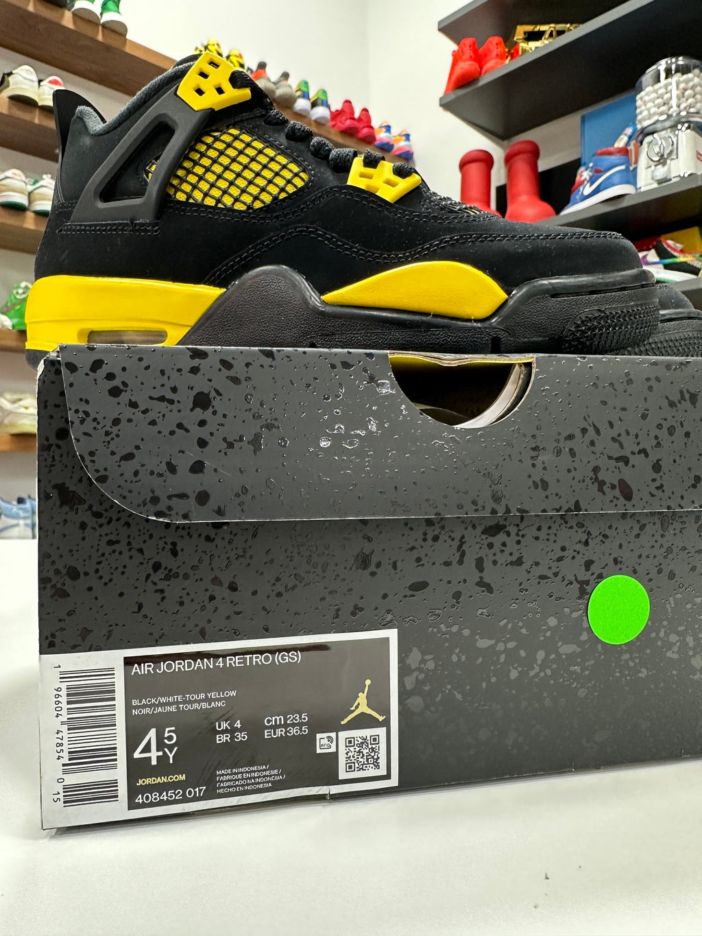 Jordan 4 Thunder Sz 4.5y