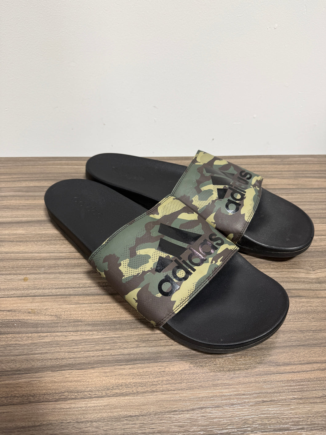 Adidas Camo Slides Sz 18