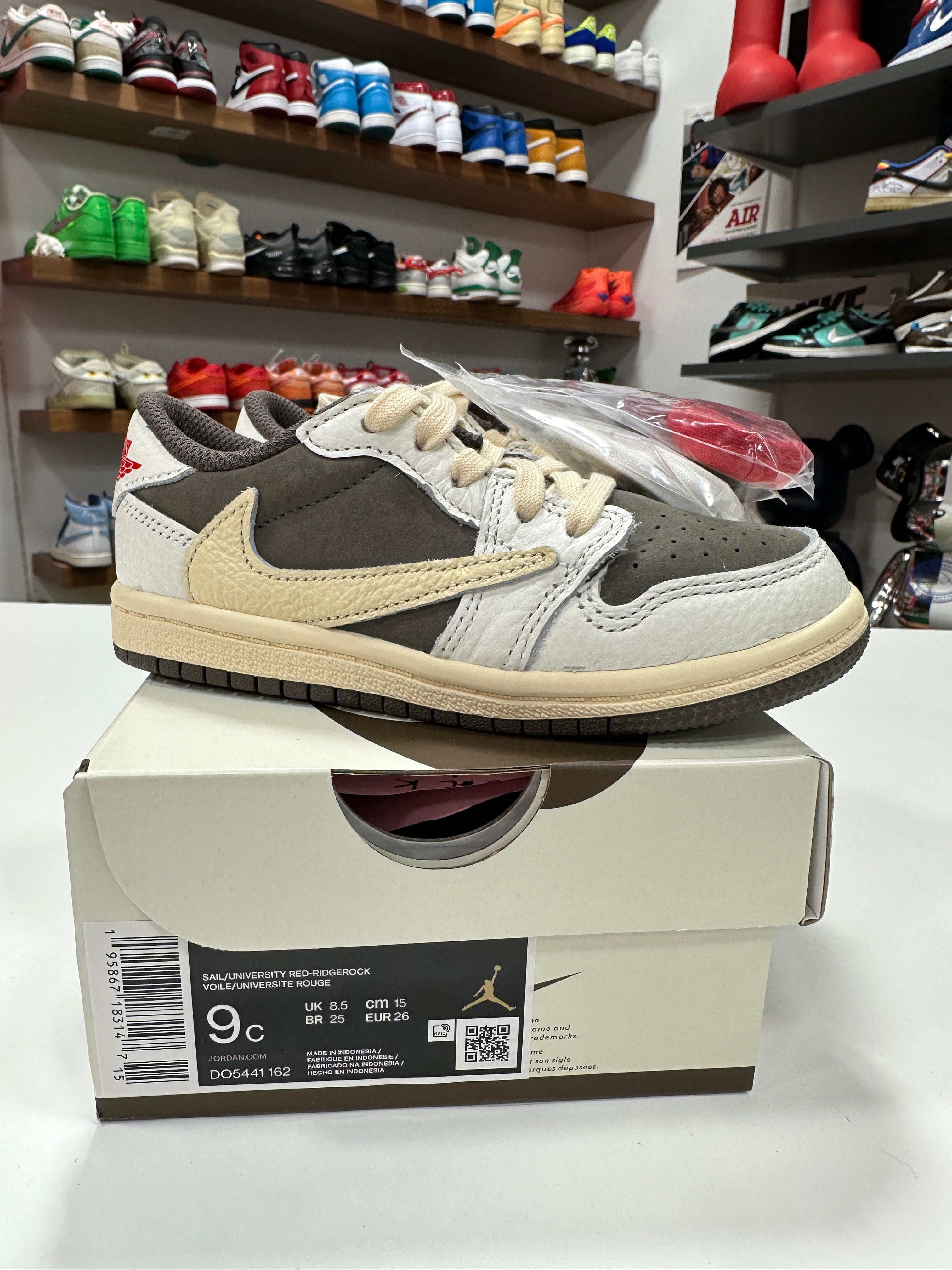 Travis Scott Jordan 1 Low Reverse Mocha Sz 9c