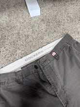 Load image into Gallery viewer, Dockers D3 Classic Fit 36x29
