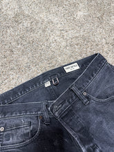 Load image into Gallery viewer, Todd Snyder New York Sz 33x32 Skinny Jeans
