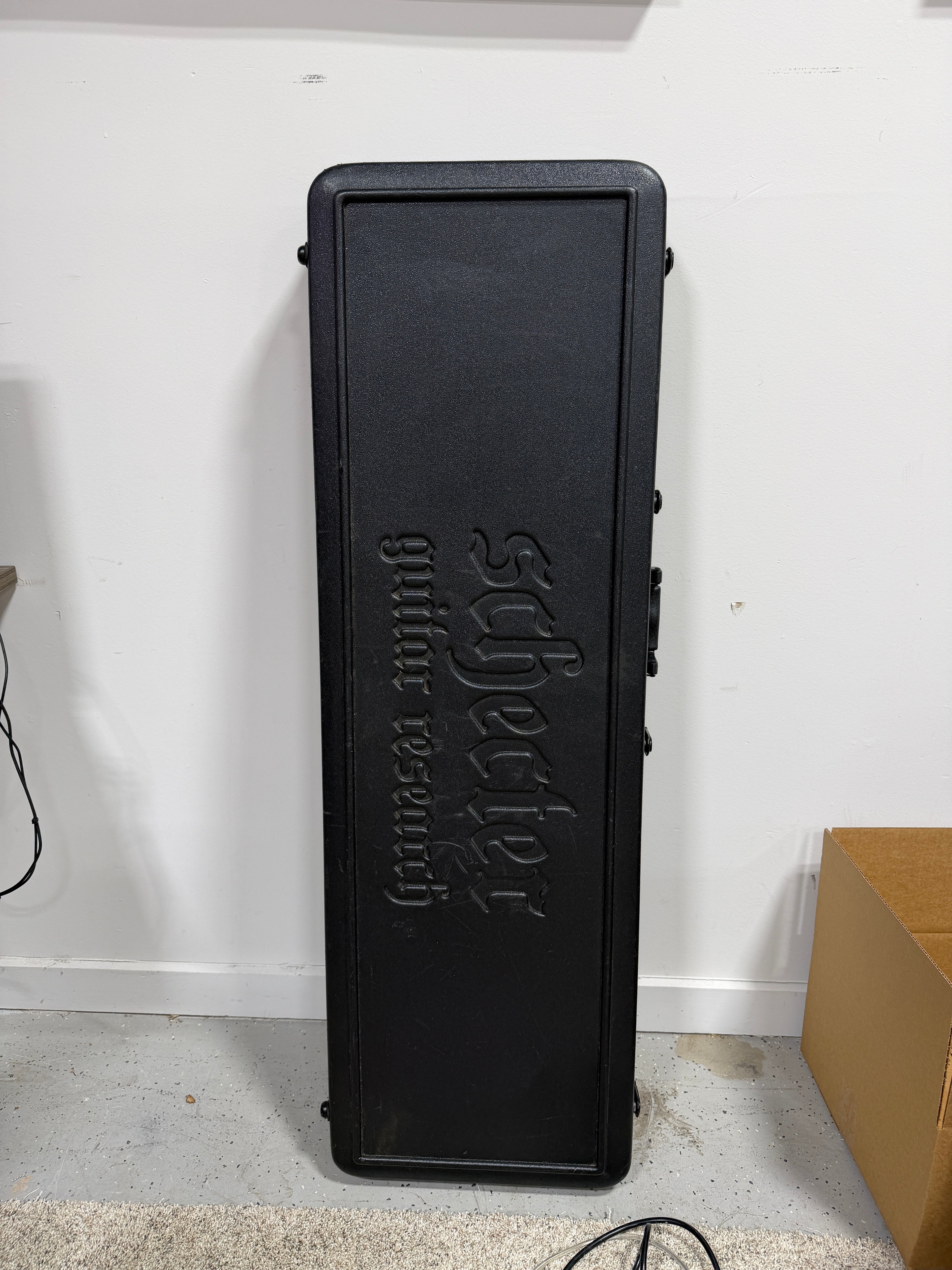 Schecter SGR-1C C-Shape Hardshell Guitar Case