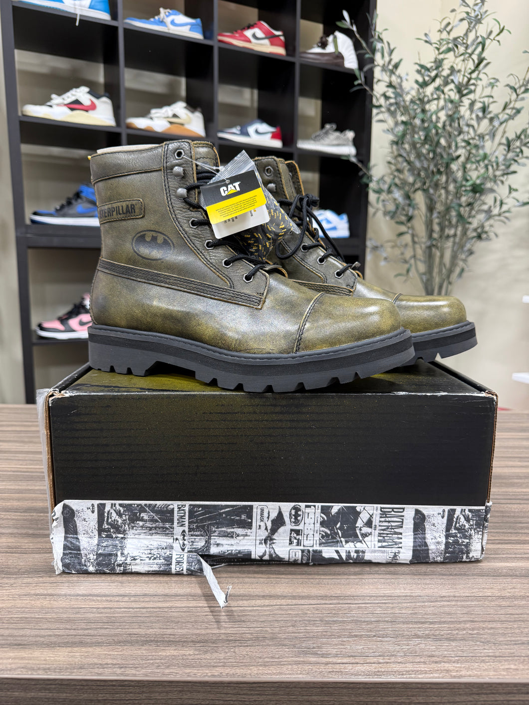 Batman x Cat Footwear Colorado Grader Boot Sz 11.5
