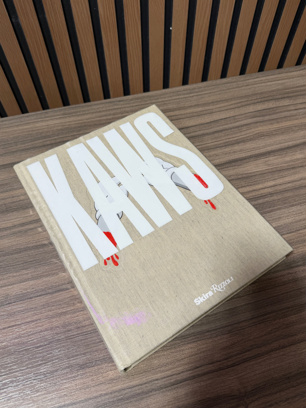 KAWS Rizzoli 2010 Hardcover Book Monograph Companion Banksy Graffiti Street artKAWS Rizzoli 2010 Hardcover Book Monograph Companion Banksy Graffiti Street art
