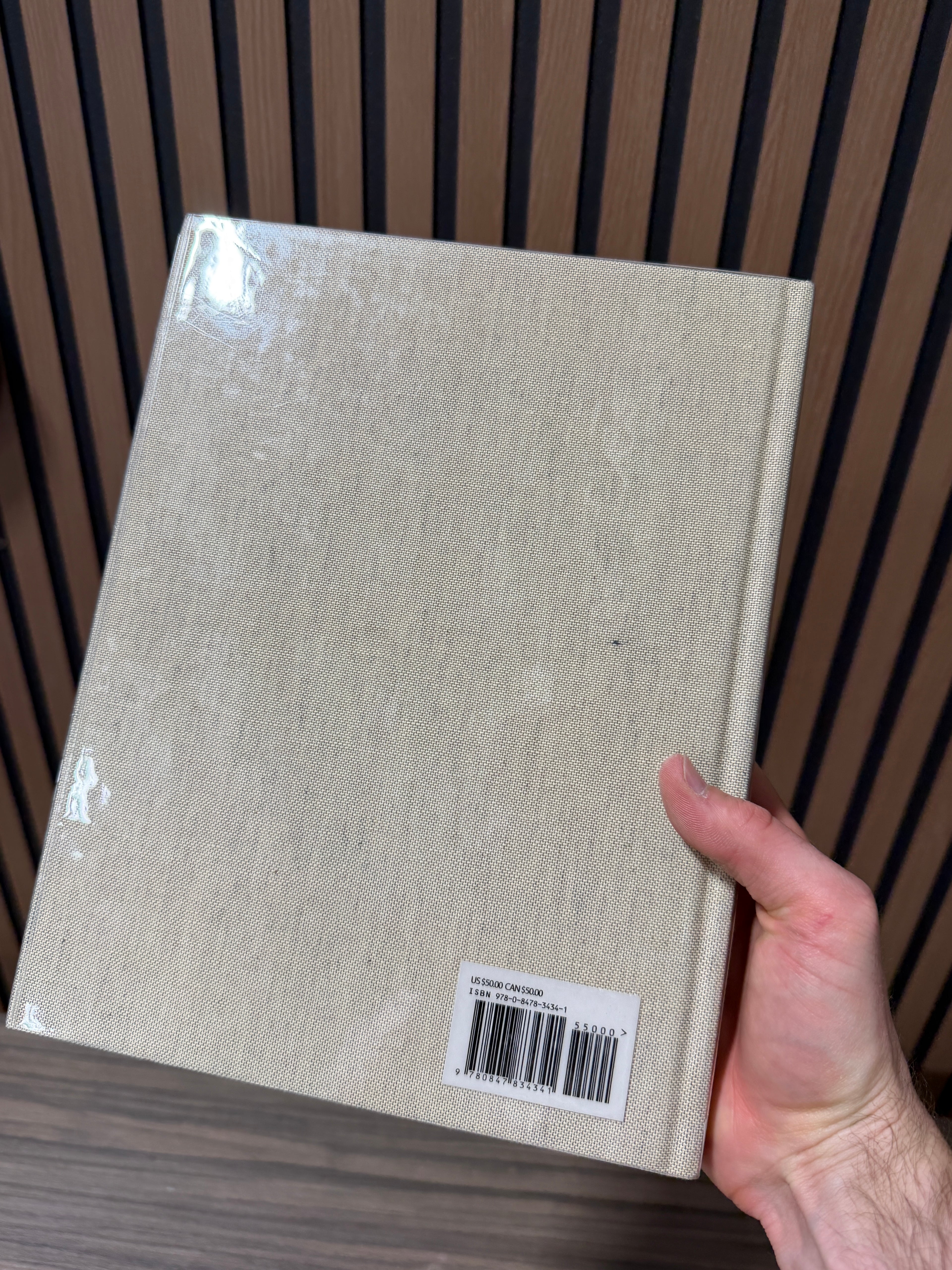 KAWS Rizzoli 2010 Hardcover Book Monograph Companion Banksy Graffiti Street artKAWS Rizzoli 2010 Hardcover Book Monograph Companion Banksy Graffiti Street art