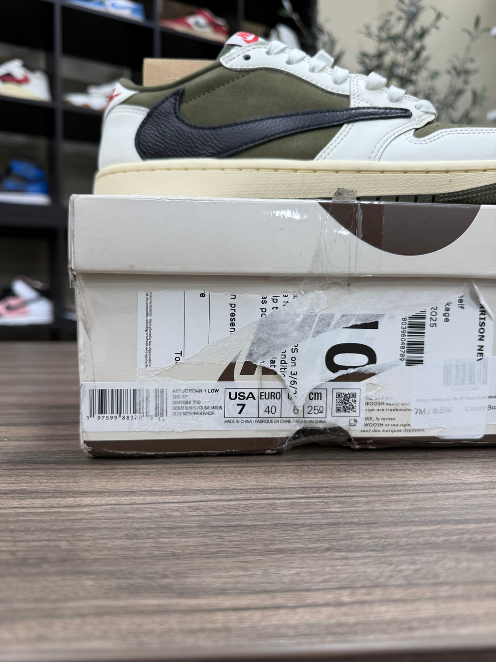 Jordan 1 Retro Low OG SP Travis Scott Medium Olive Sz 7M DAMAGED BOX