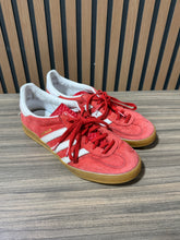 Load image into Gallery viewer, Adidas Samba Red Suede Sz W6.5

