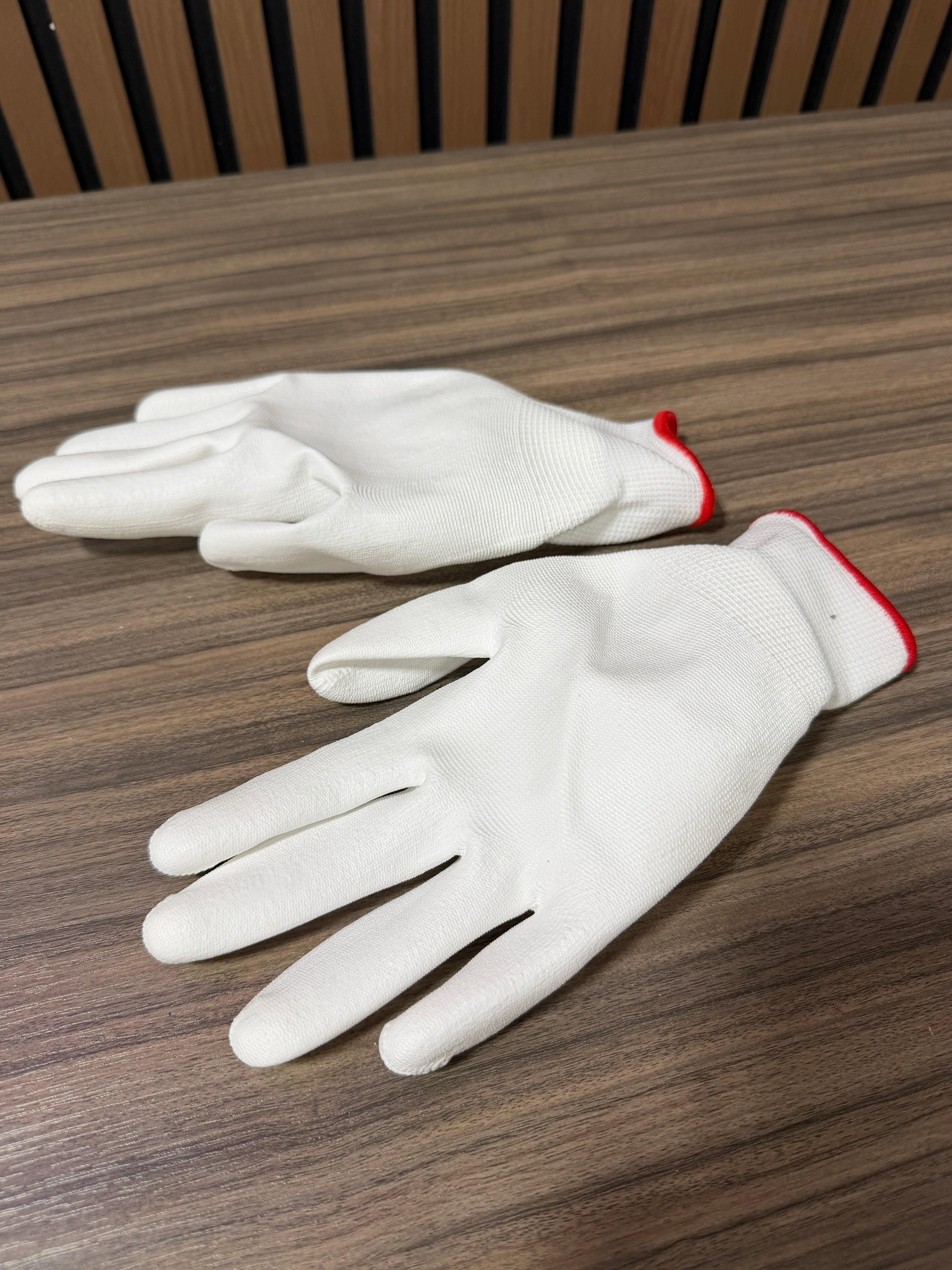 Supreme Rubberized Gloves White Red