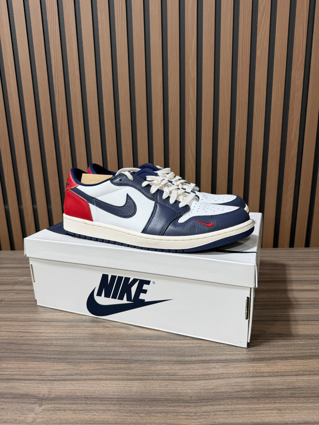 Nike Air Jordan 1 Low White/Navy/Red Sz 13