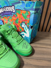 Load image into Gallery viewer, SIGNED Shaq Devastator Shaq-a-Licious XL Gummies Sz 11

