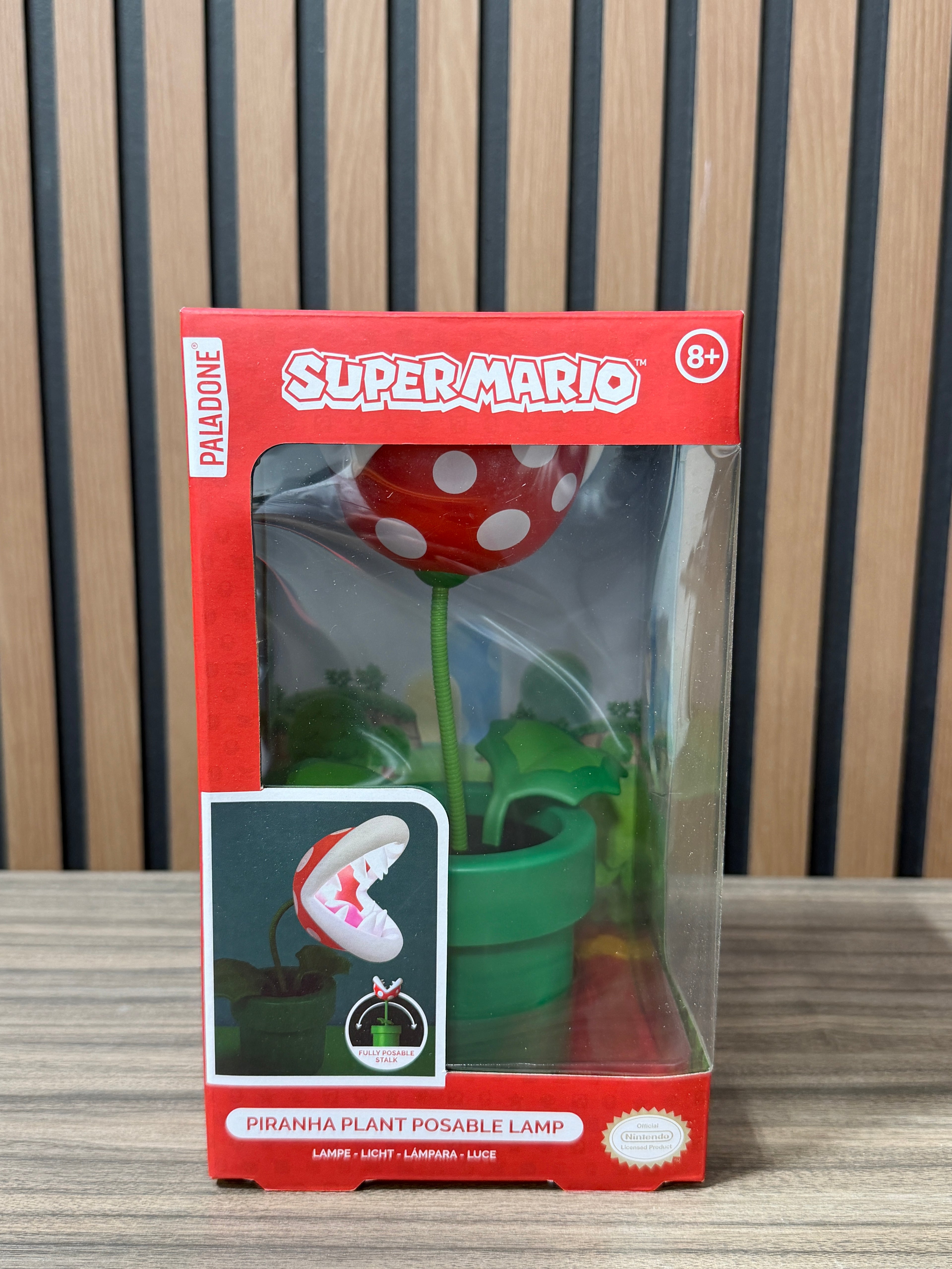 Nintendo Super Mario Bros Mini Piranha Plant Posable Lamp Night Light Décor