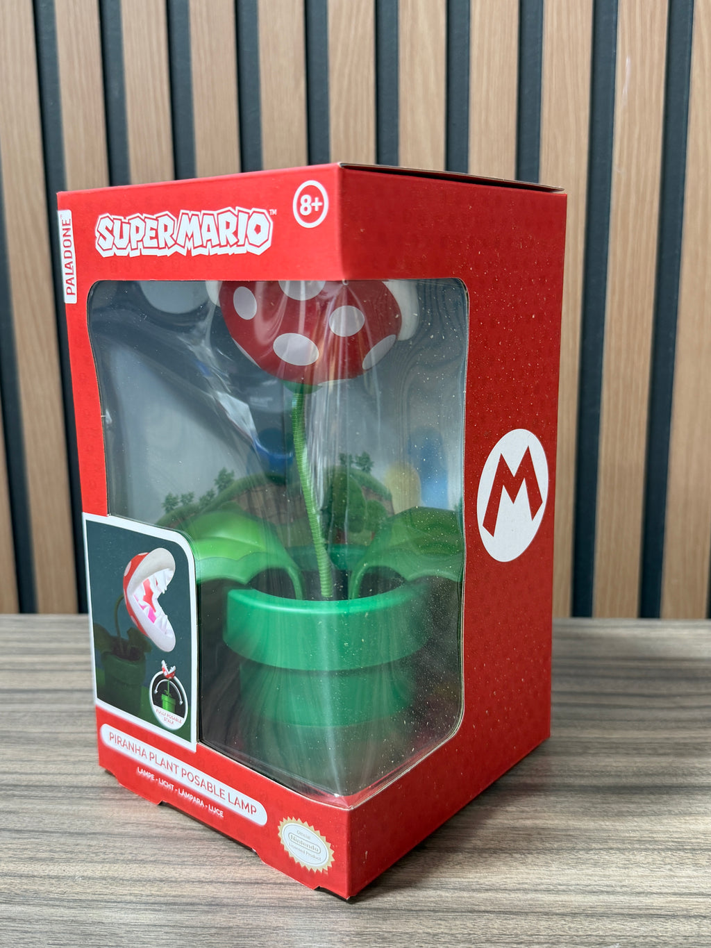 Nintendo Super Mario Bros Mini Piranha Plant Posable Lamp Night Light Décor