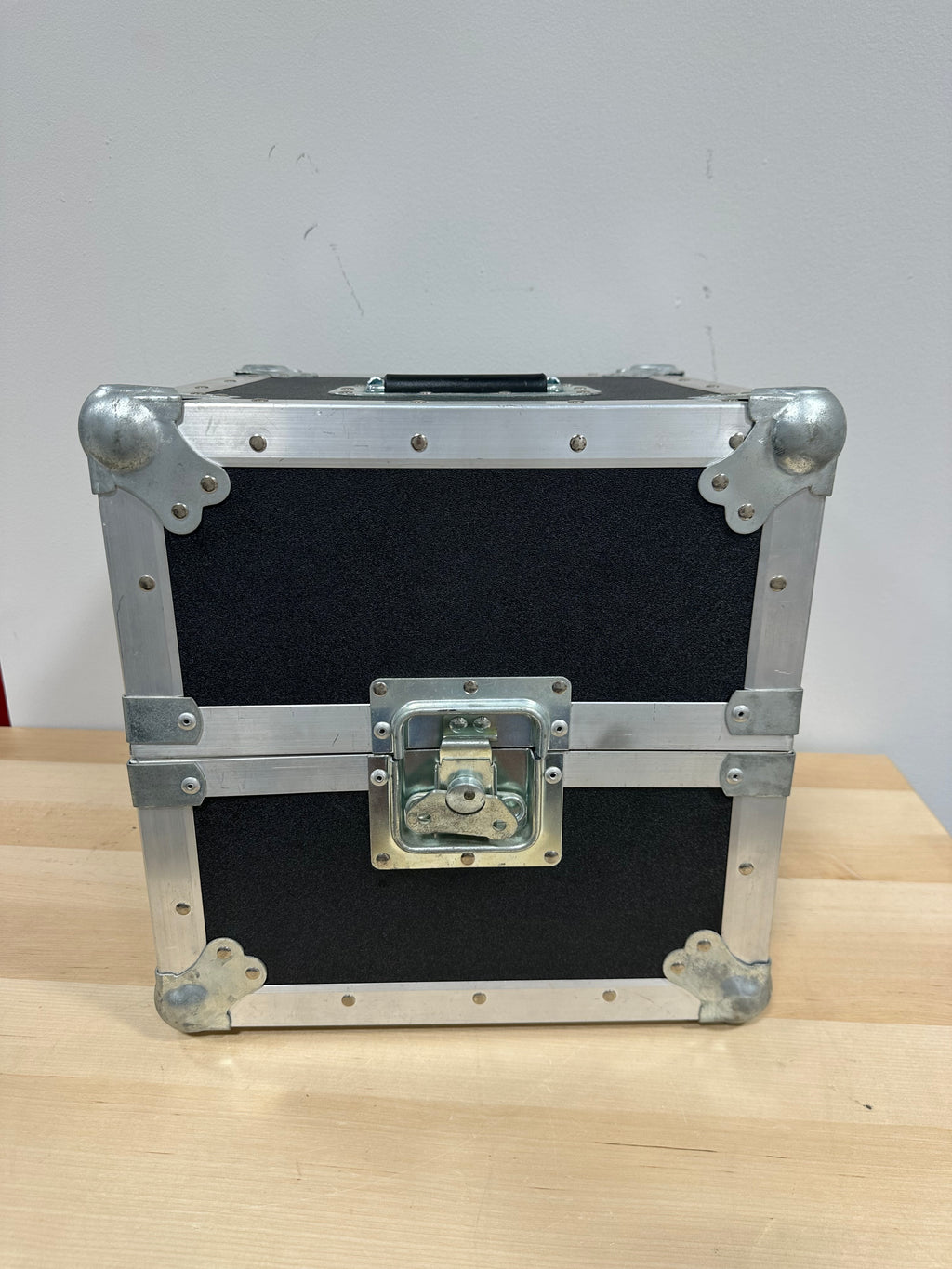 AZ-IZ Flight Road Case – Square Foam-Lined Utility Trunk