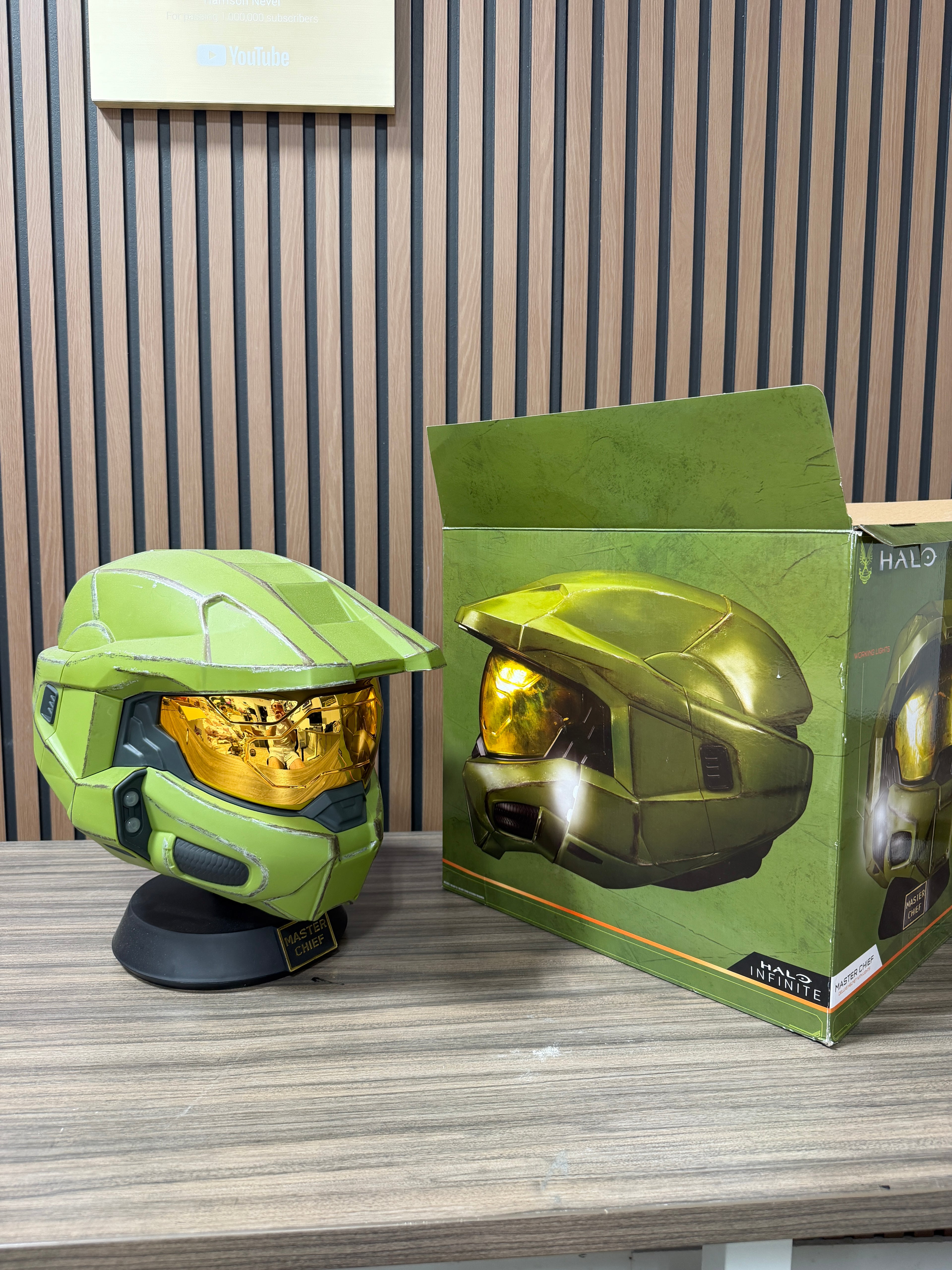 Halo Master Chief Deluxe Helmet with Stand-LED Lights on Each Side