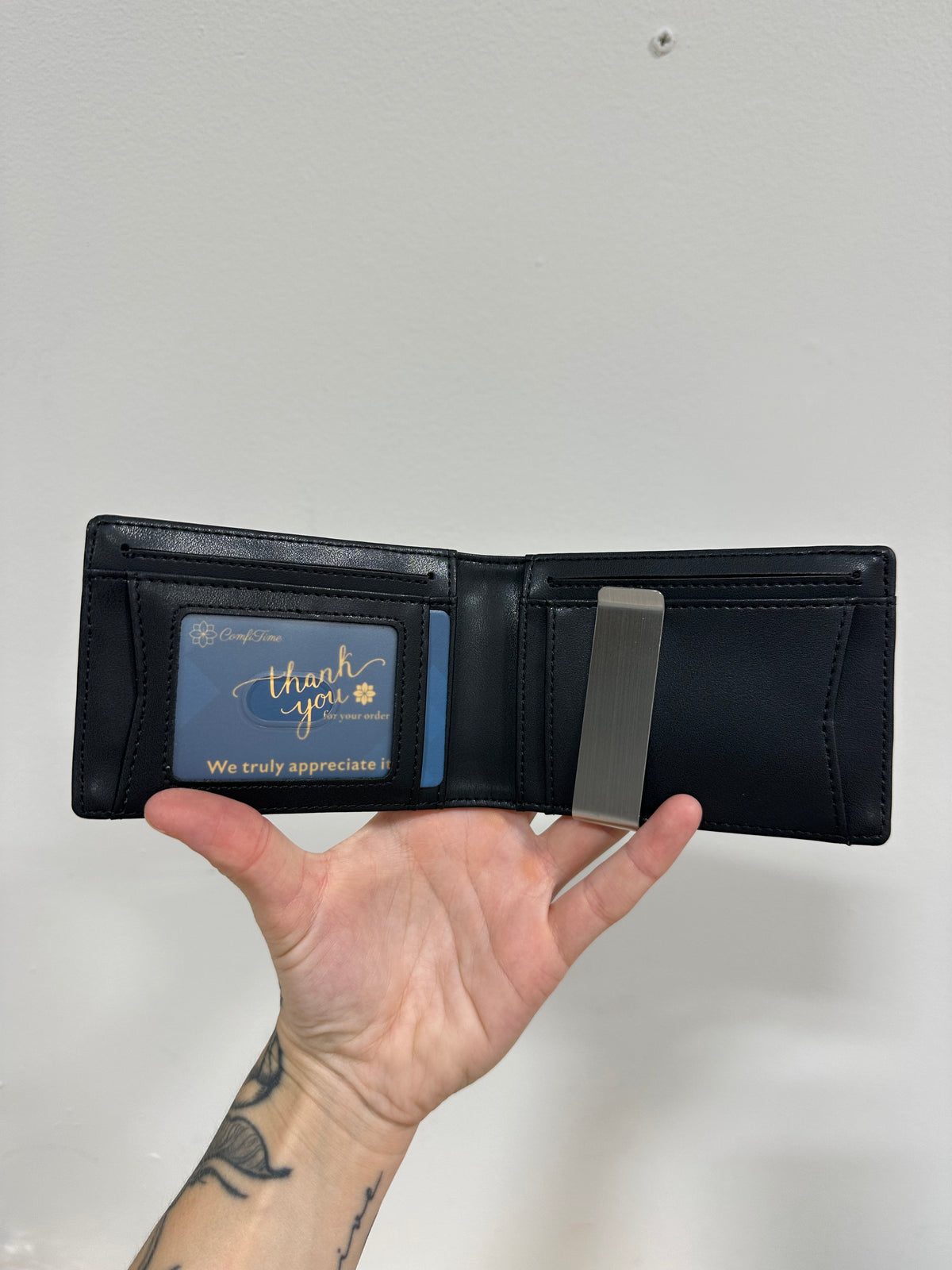 Brand New ComfiTime Men's Slim RFID-Blocking Money Clip Wallet – Carbon Fiber Leather with Multi-Tool Card