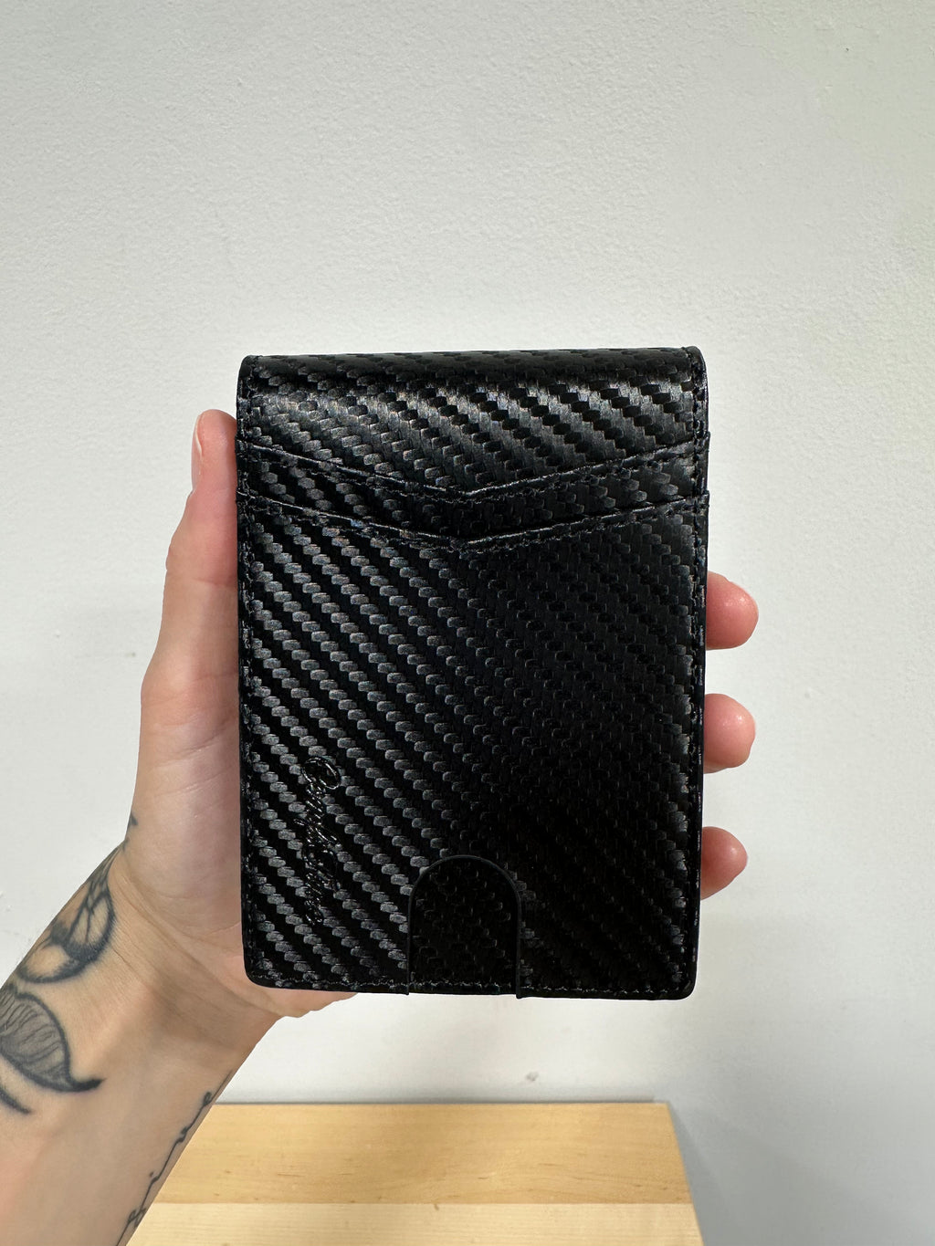 Brand New ComfiTime Men's Slim RFID-Blocking Money Clip Wallet – Carbon Fiber Leather with Multi-Tool Card