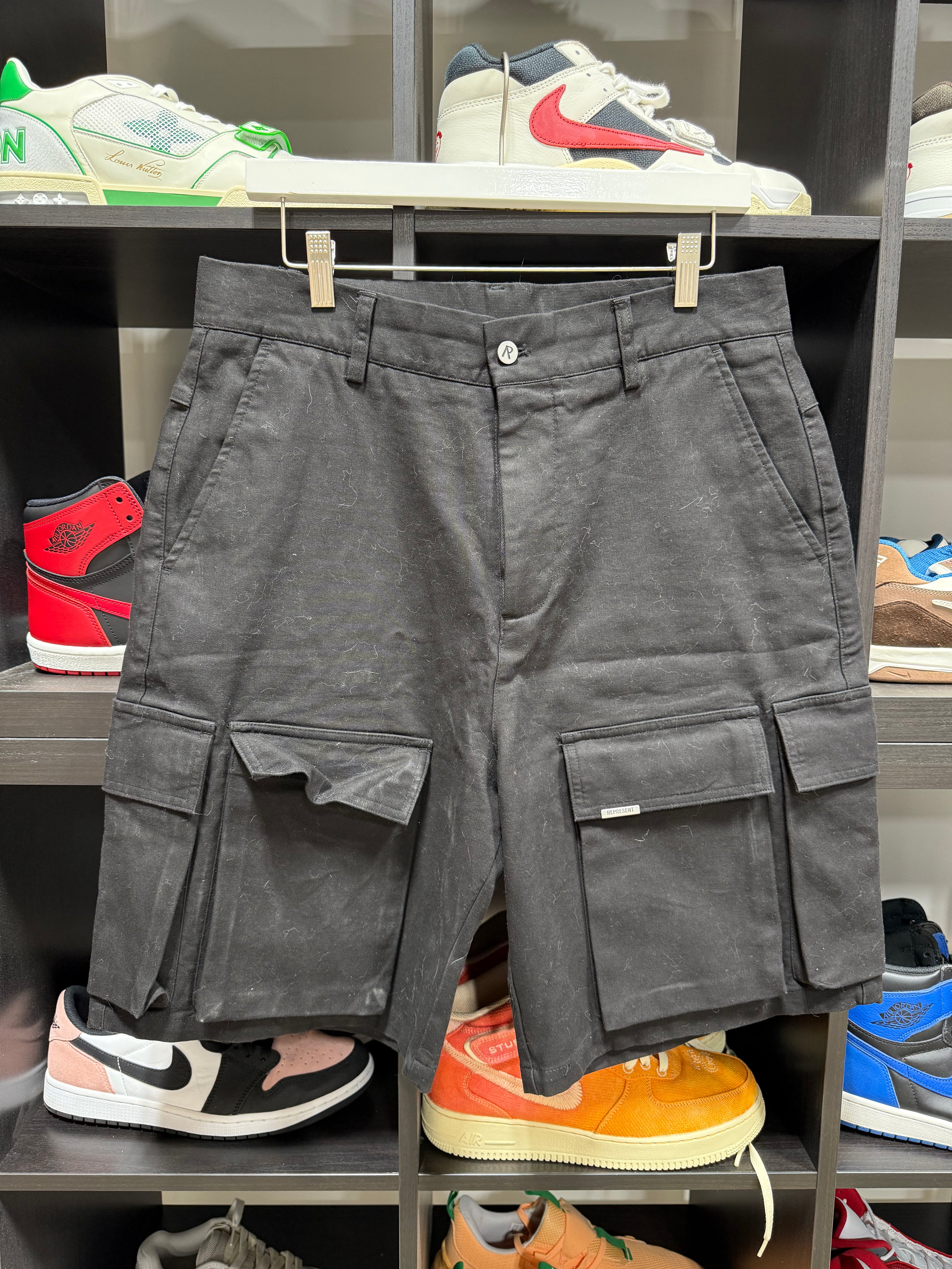 Represent Shorts Sz M