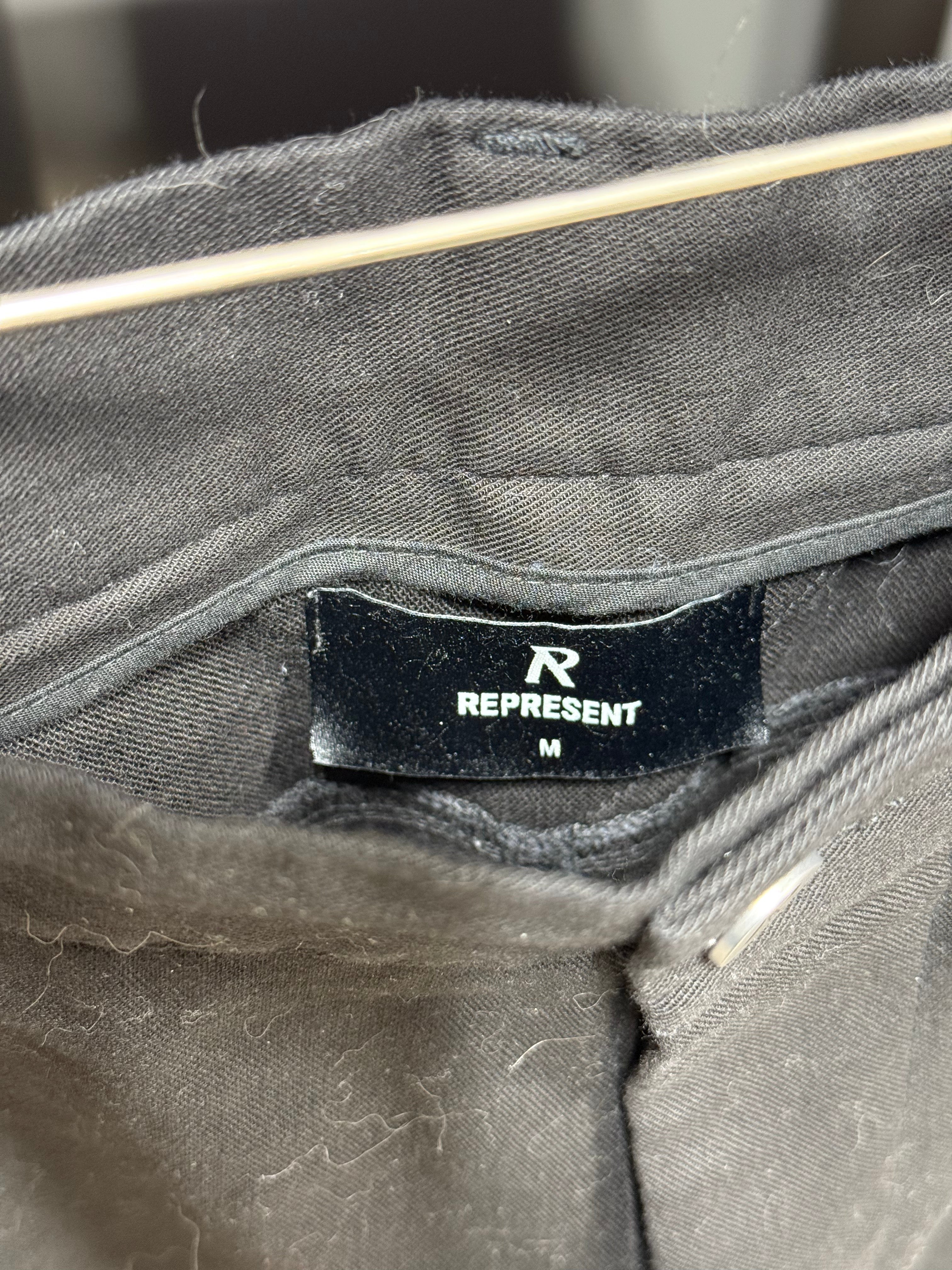 Represent Shorts Sz M