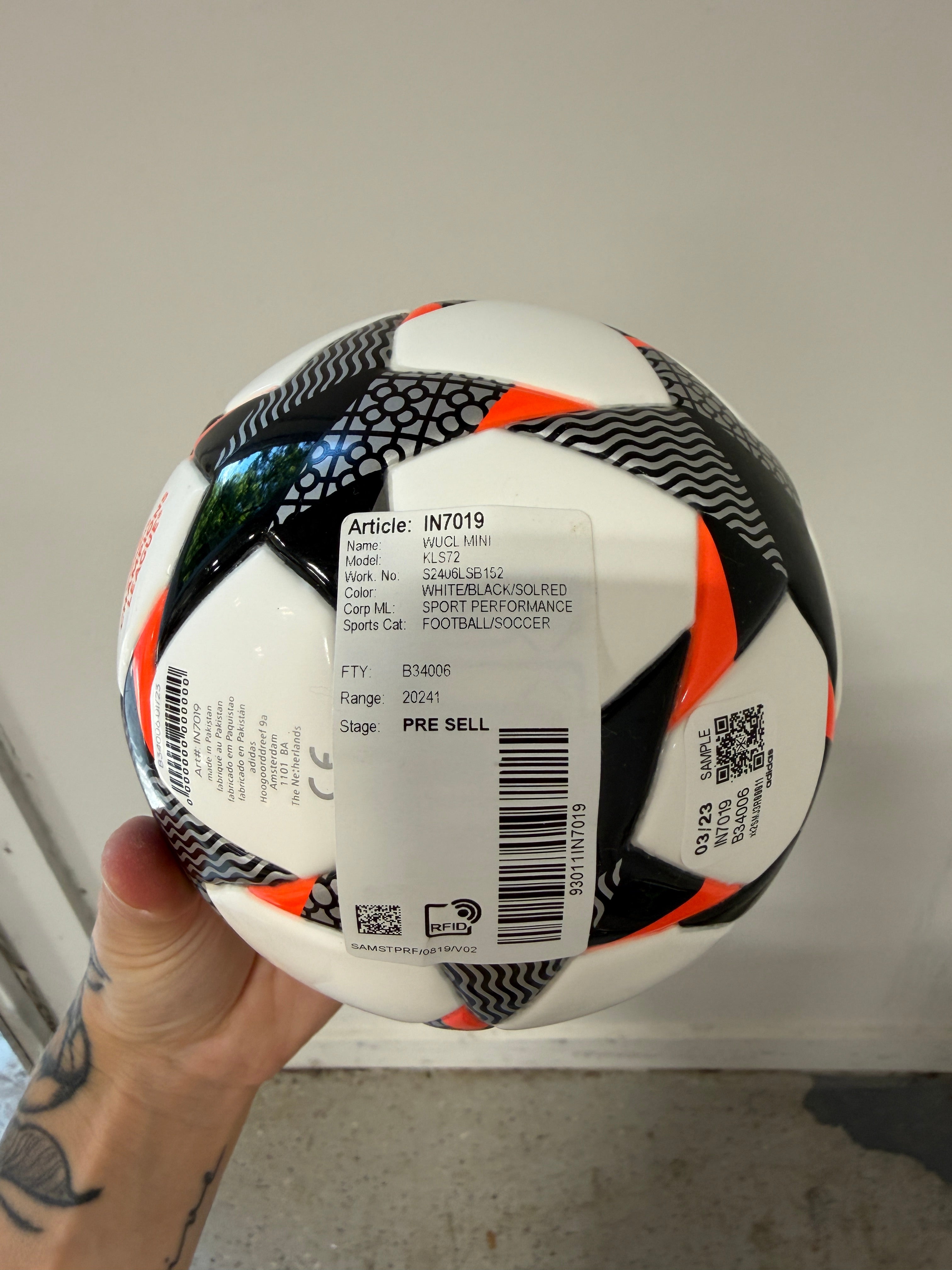 adidas UEFA Women's Champions League 23/24 Mini Knockout Ball