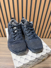 Load image into Gallery viewer, Kobe X Fade To Black Sz 12
