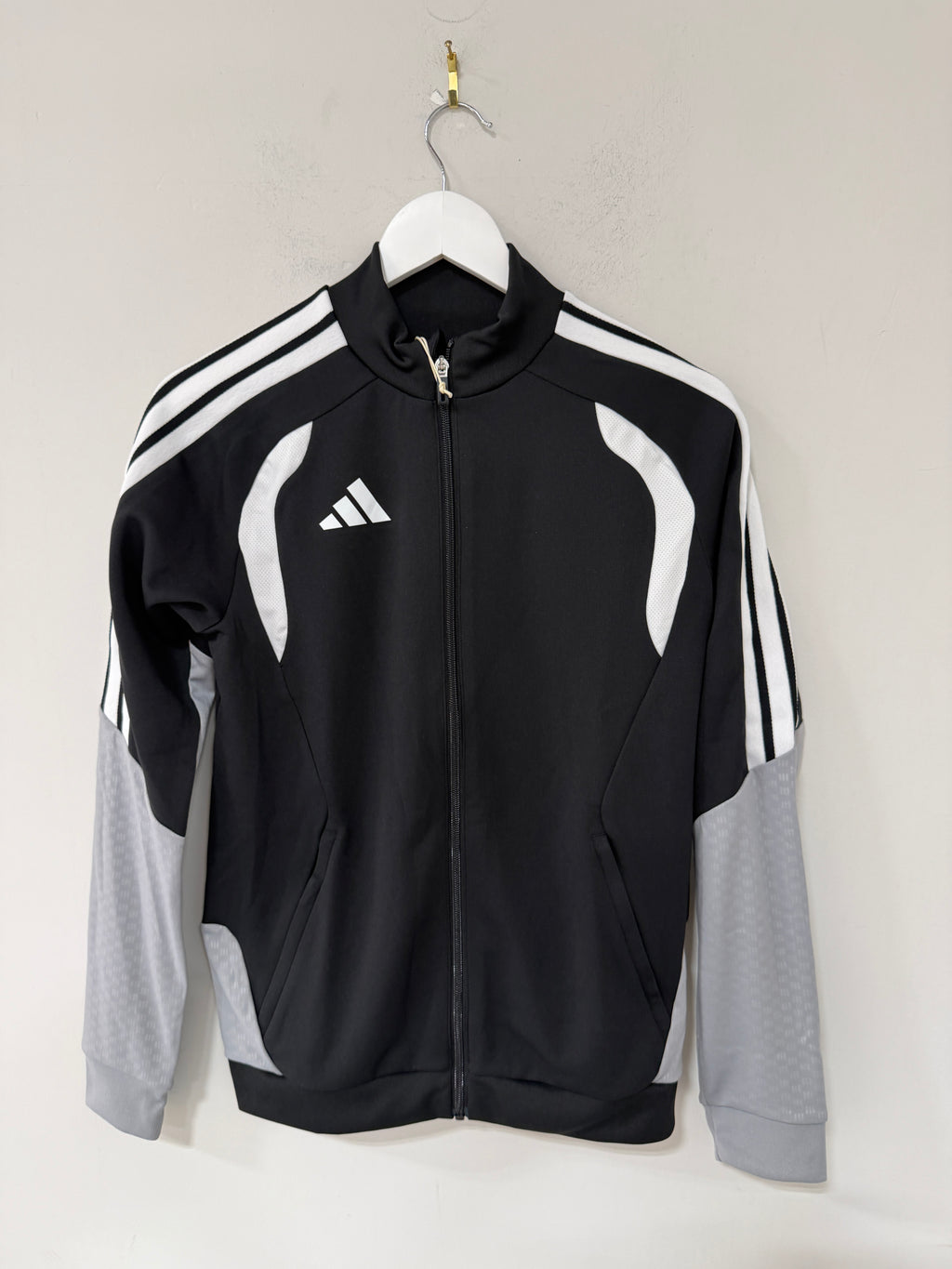 Adidas tiro 26 Womens Track Jacket Sz Small
