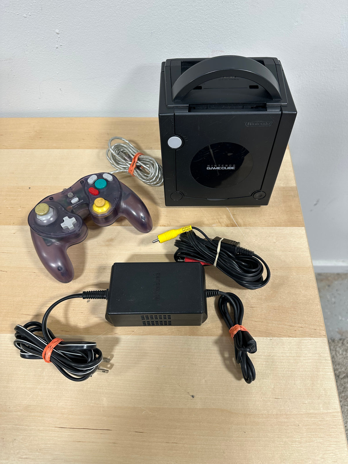Nintendo GameCube Black Console DOL-001 Digital AV Output Bundle Cords Controller