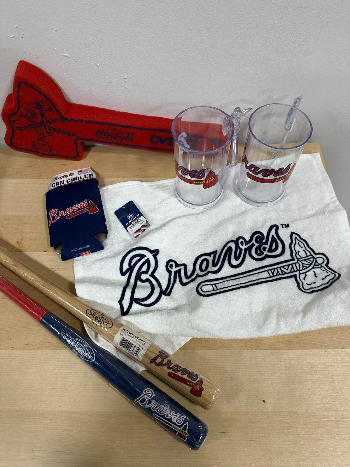 Atlanta Braves 7-Piece Stadium Fan Collectibles Bundle (NWT Towel, Cups, Bats)