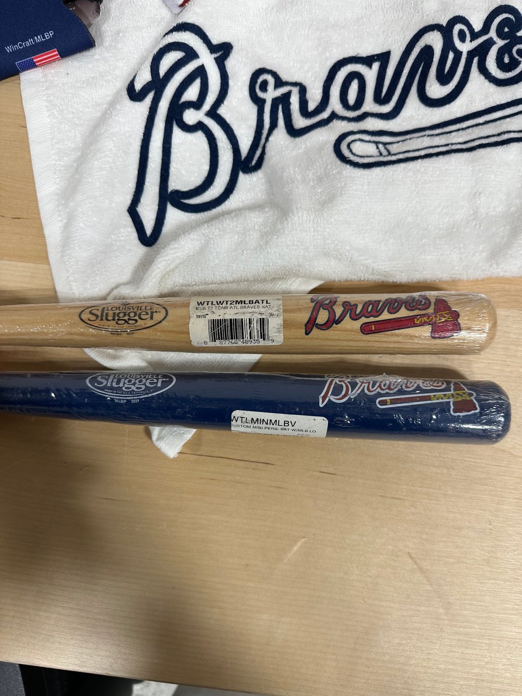 Atlanta Braves 7-Piece Stadium Fan Collectibles Bundle (NWT Towel, Cups, Bats)
